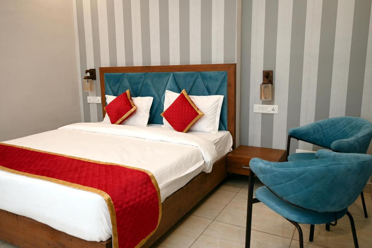 Hotel Singla Residency Kangra Bagian luar foto