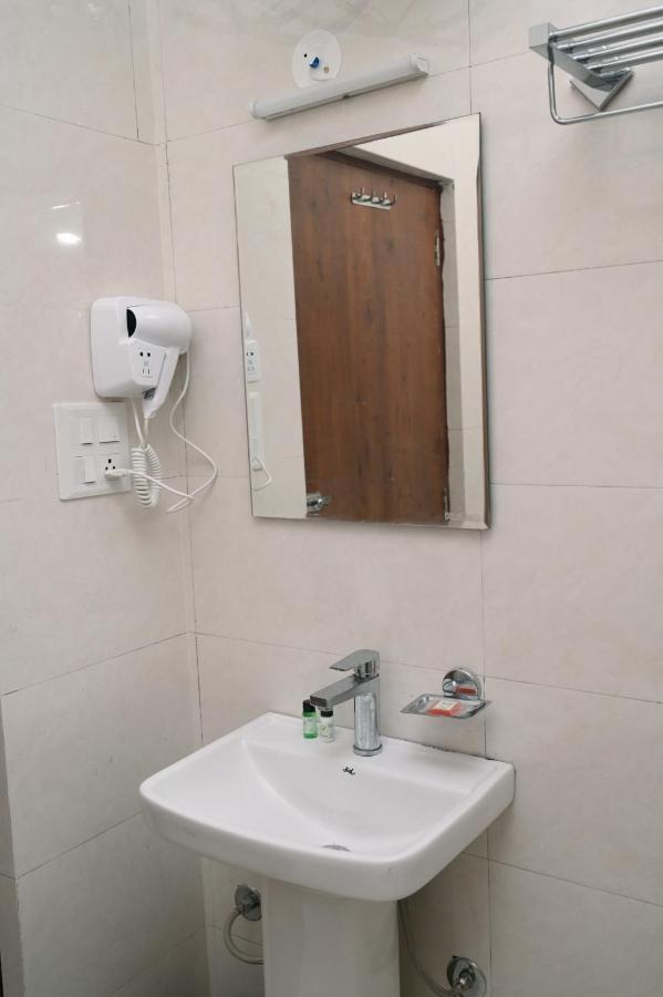 Hotel Singla Residency Kangra Bagian luar foto